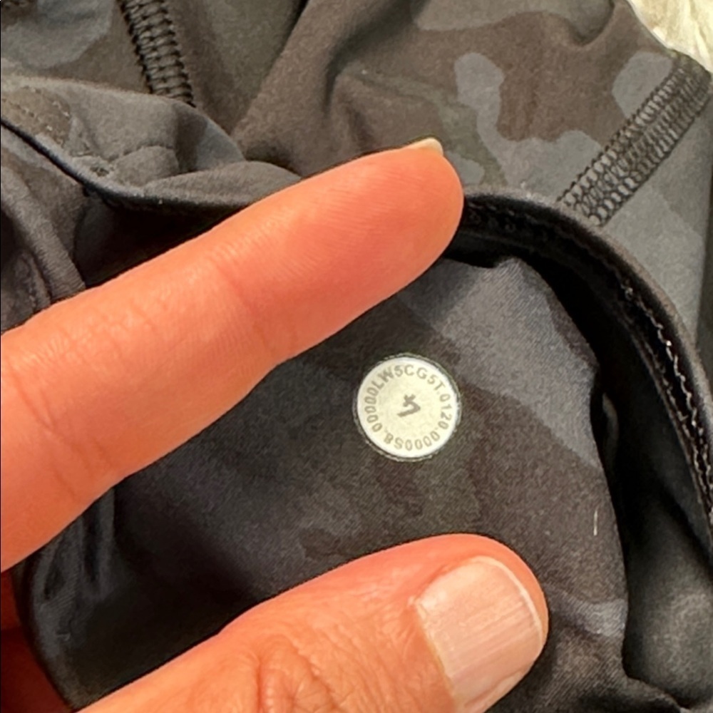 Lululemon Fast and Free Tight 31" *Non-Reflective Incognito Camo Multi Grey - Picture 4 of 6